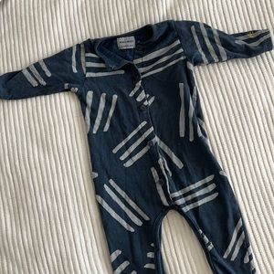 BOBO CHOSES ONESIE 12-18m, perfect condition